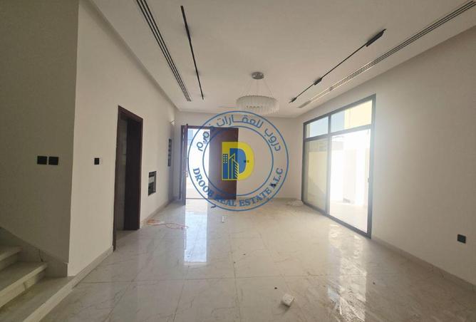 74231328 - Property Image 2