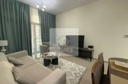 شقة - غرفة نوم - 2 حمامات للايجار في برج يونى استايت الرياضية - مدينة دبي الرياضية - دبي