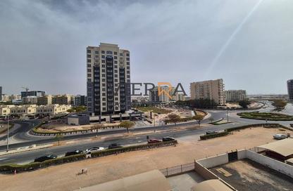 Apartment - 1 - 1 for rent in Mazaya 10A - Queue Point - Liwan - Dubai