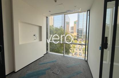 Office Space - Studio - 5 for rent in Emaar Business Park Building 4 - Emaar Business Park - Sheikh Zayed Road - Dubai