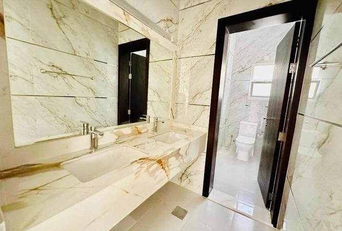 103680985 - Property Image 3
