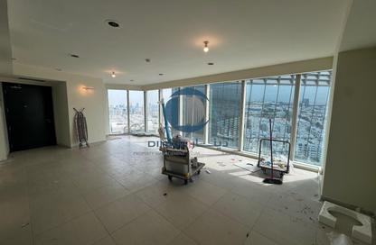 Apartment - 3 Bedrooms - 4 Bathrooms for rent in Shining Towers - Al Khalidiya - Abu Dhabi