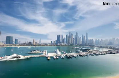 Apartment - 3 Bedrooms - 3 Bathrooms for rent in Palace Beach Residence Tower 2 - Palace Beach Residence - EMAAR Beachfront - Dubai Harbour - Dubai
