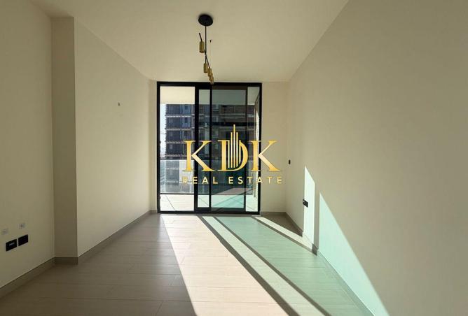 104680000 - Property Image 2