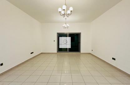 Apartment - 3 Bedrooms - 3 Bathrooms for rent in Masaken Al Muraqqabat 06 - Al Muraqqabat - Deira - Dubai