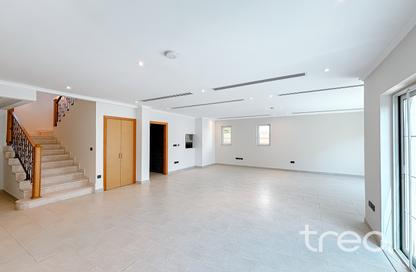 Villa - 4 Bedrooms - 5 Bathrooms for rent in District 8 - Jumeirah Park - Dubai