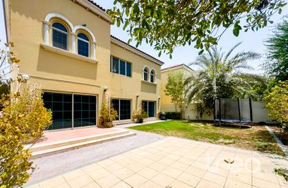 Villa - 4 Bedrooms - 5 Bathrooms for rent in District 8 - Jumeirah Park - Dubai