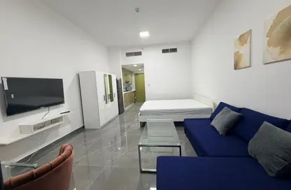 Apartment - Studio - 1 Bathroom for rent in Silicon Gates 1 - Silicon Gates - Dubai Silicon Oasis - Dubai
