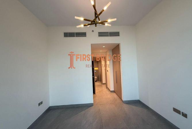 82806205 - Property Image 3