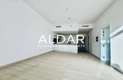 شقة - غرفة نوم - 2 حمامات للايجار في هارينجتون هاوس - منطقة 14 - قرية جميرا الدائرية - دبي