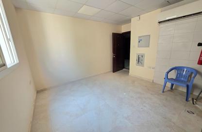 Apartment - Studio - 1 for rent in Fire Station Road - Muwaileh - Sharjah