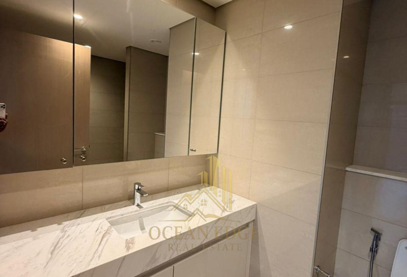 Burj Royale | Spacious 2BR Unfurnished | Mid Floor photo 9
