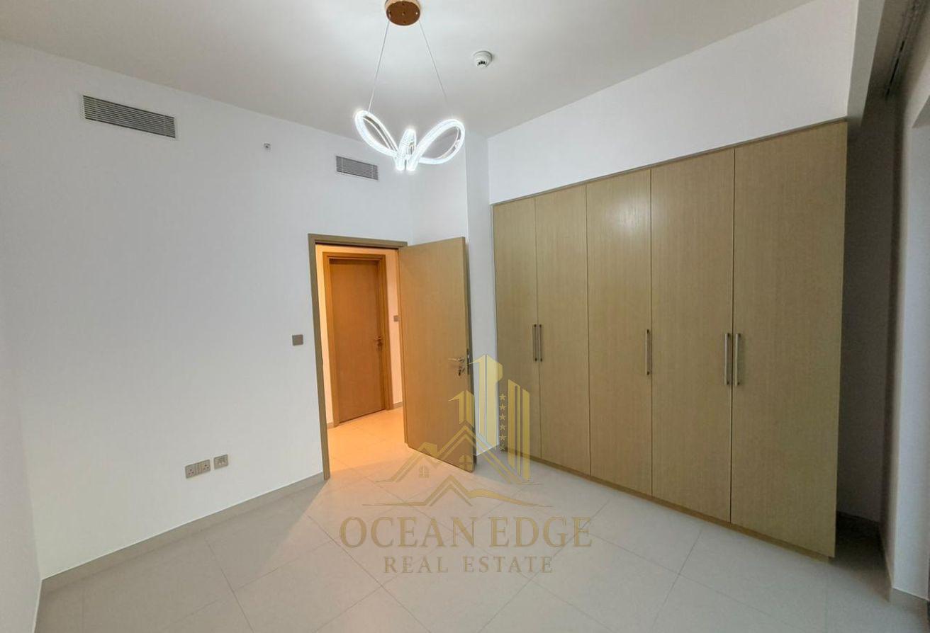 Burj Royale | Spacious 2BR Unfurnished | Mid Floor photo 10