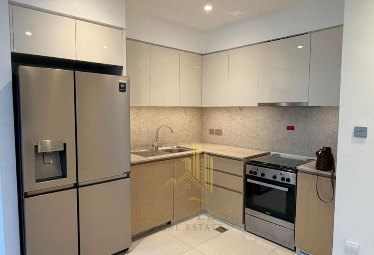 Burj Royale | Spacious 2BR Unfurnished | Mid Floor photo 4