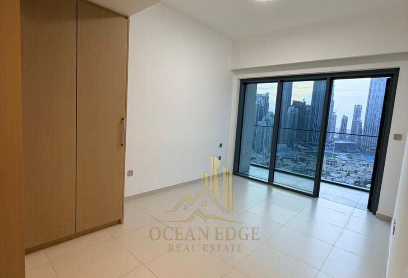 Burj Royale | Spacious 2BR Unfurnished | Mid Floor photo 8