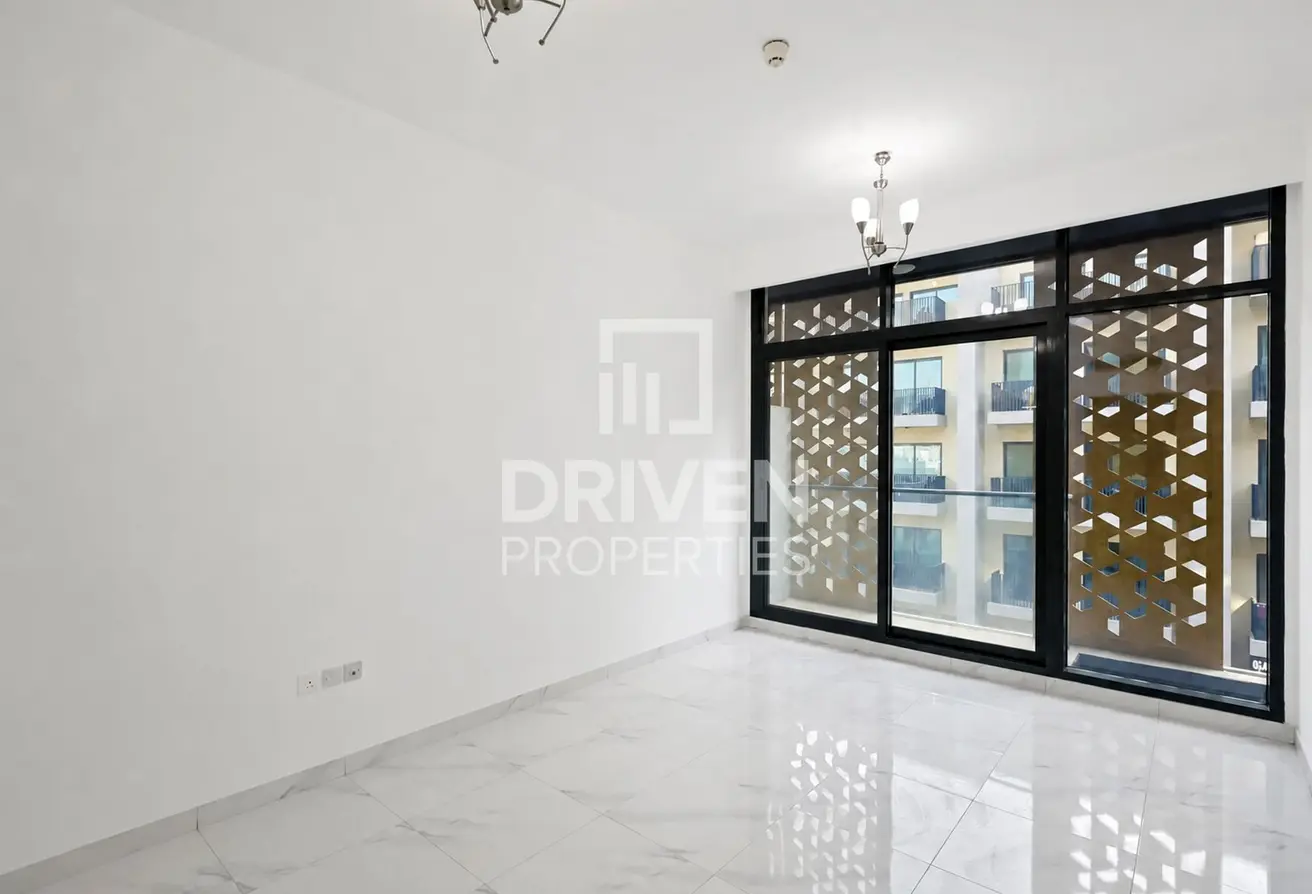 156893909 - Property Main Image