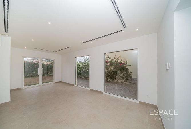 83656584 - Property Image 2