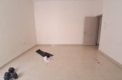 Apartment - 1 - 1 for rent in Fire Station Road - Muwaileh - Sharjah