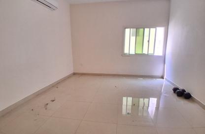 Apartment - 1 - 1 for rent in Fire Station Road - Muwaileh - Sharjah