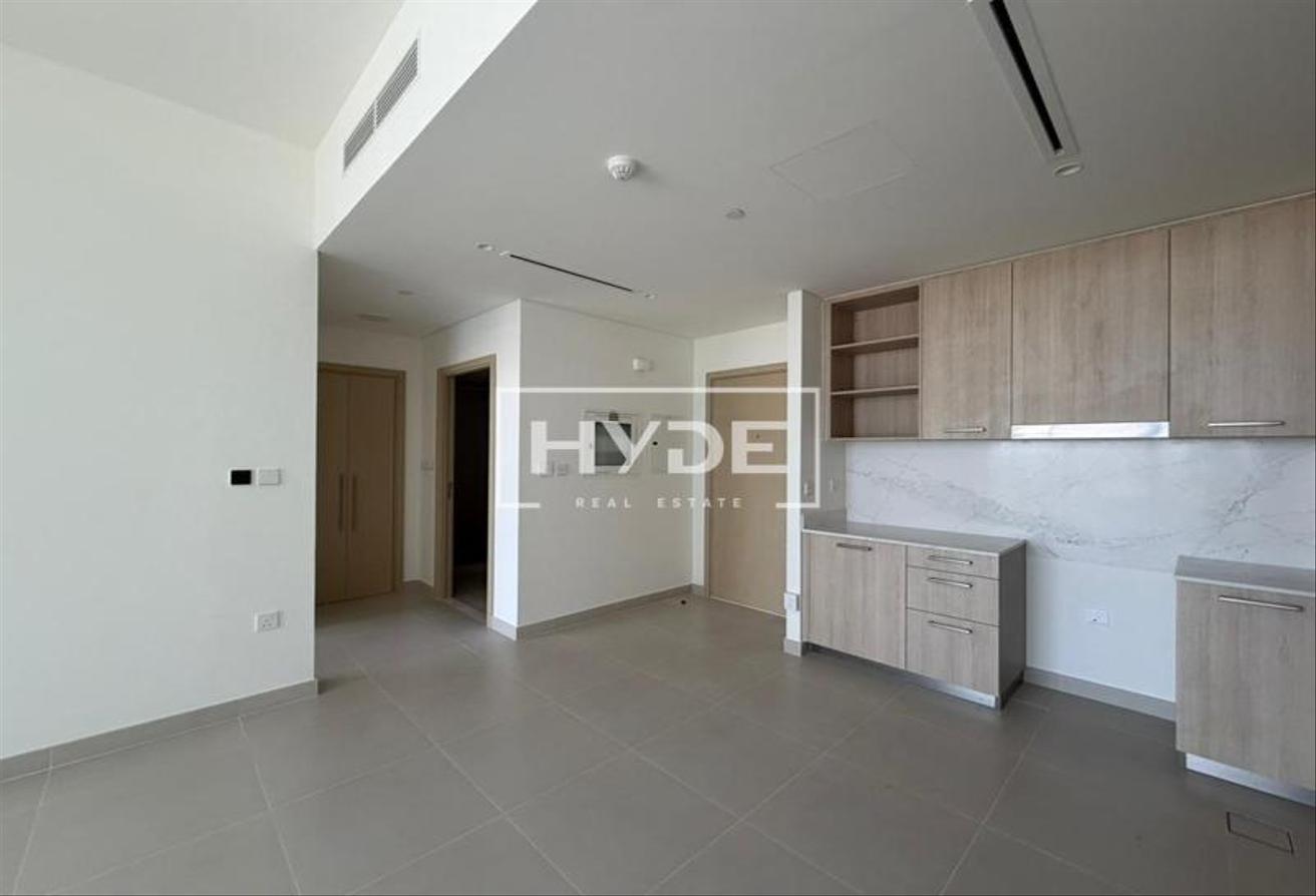 Brand New | Pool View & Appliances Included photo 8