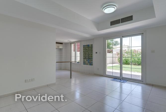 74251463 - Property Image 2