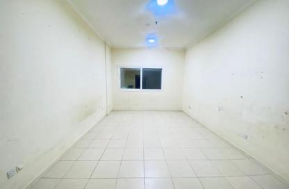 Apartment - 1 - 1 for rent in Fire Station Road - Muwaileh - Sharjah