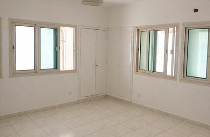 Apartment - 2 Bedrooms - 1 Bathroom for rent in Al Khan Corniche - Al Khan - Sharjah