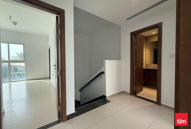 94020287 - Property Main Image