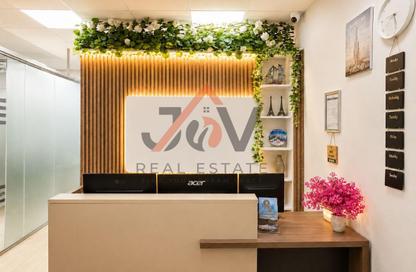 Office Space - Studio - 1 Bathroom for rent in Park Lane Tower - Business Bay - Dubai Office Space - Studio - 1 Bathroom for rent in Park Lane Tower - Business Bay - Dubai