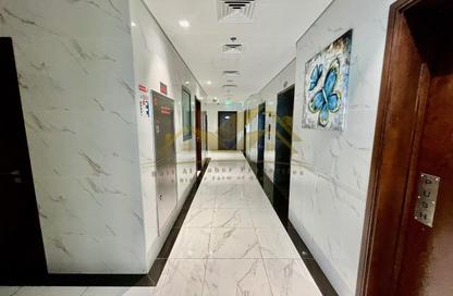 Apartment - 1 Bedroom - 2 Bathrooms for rent in Jumeirah Garden City - Al Satwa - Dubai
