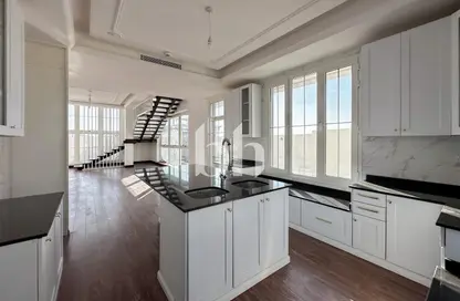 فيلا - 8 غرف نوم - 8 حمامات للبيع في الرقيبة - السيوح - الشارقة