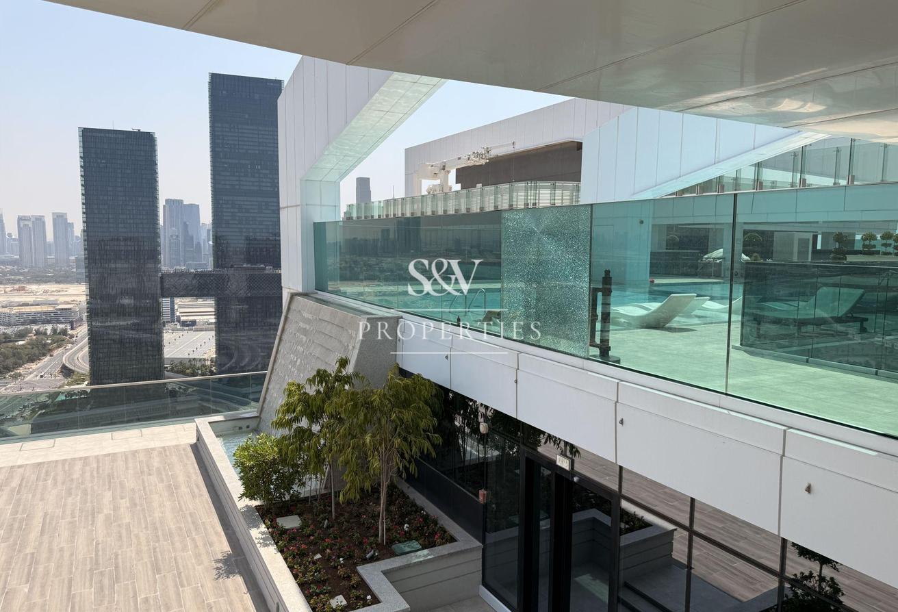 Metro Access | SPACIOUS 1BR | ICONIC CITY VIEW photo 14