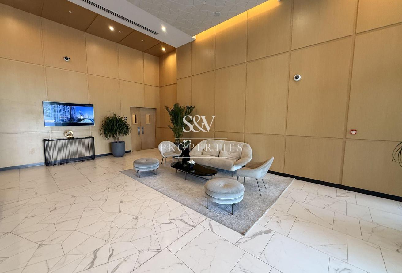 Metro Access | SPACIOUS 1BR | ICONIC CITY VIEW photo 24