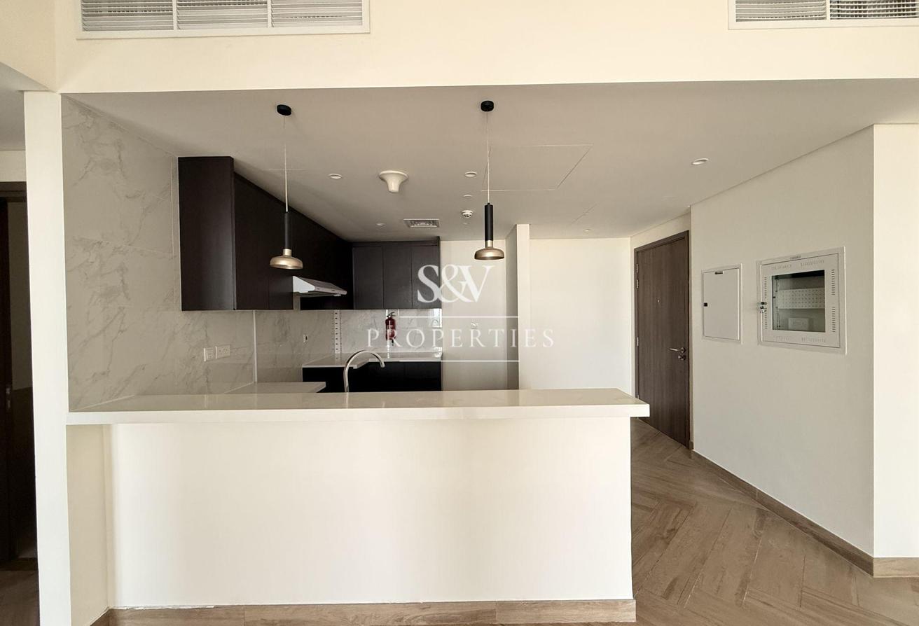 Metro Access | SPACIOUS 1BR | ICONIC CITY VIEW photo 7