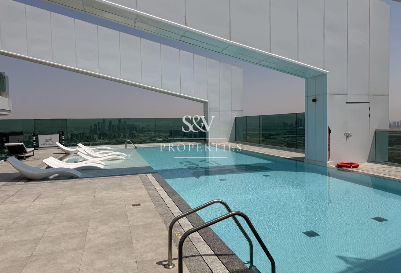 Metro Access | SPACIOUS 1BR | ICONIC CITY VIEW photo 16