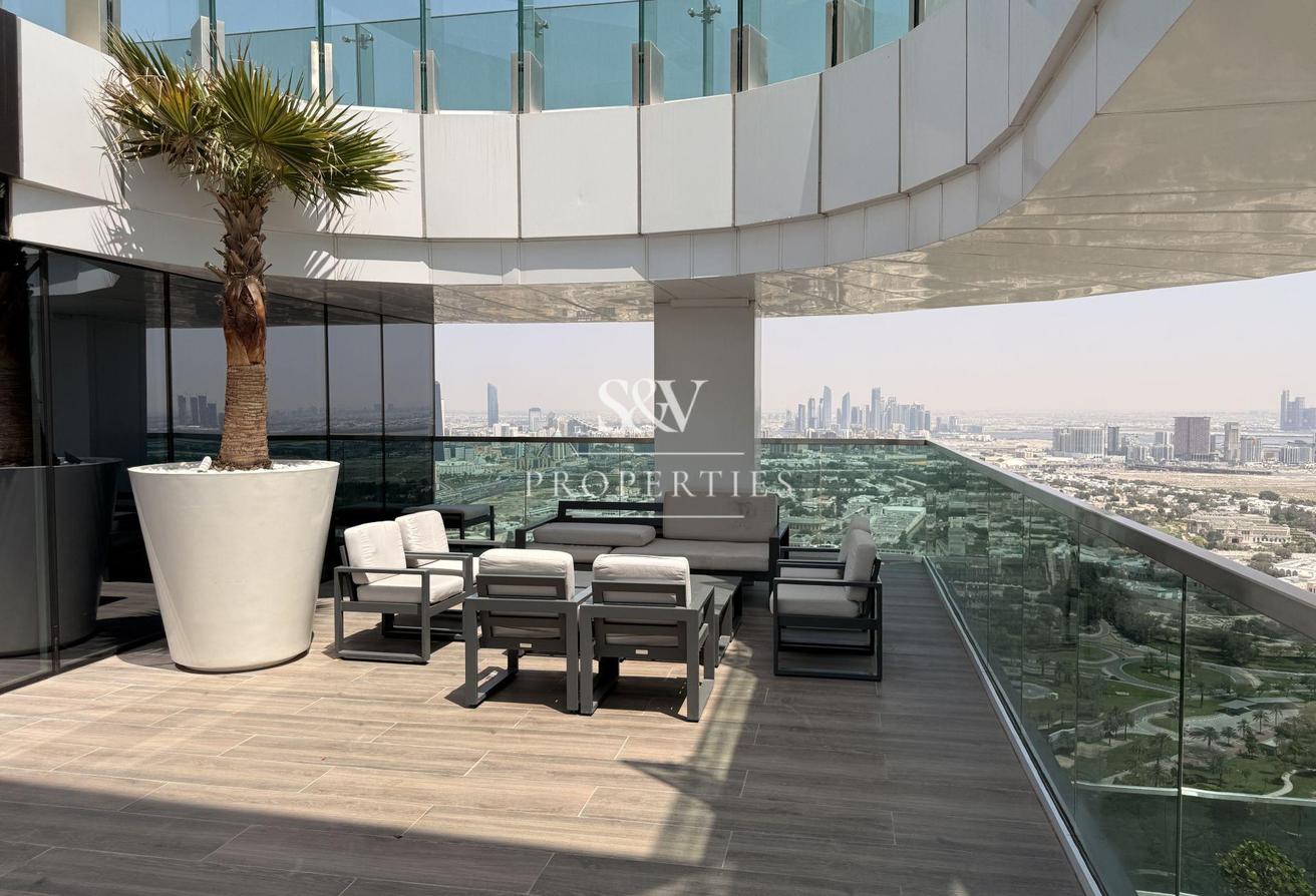 Metro Access | SPACIOUS 1BR | ICONIC CITY VIEW photo 17