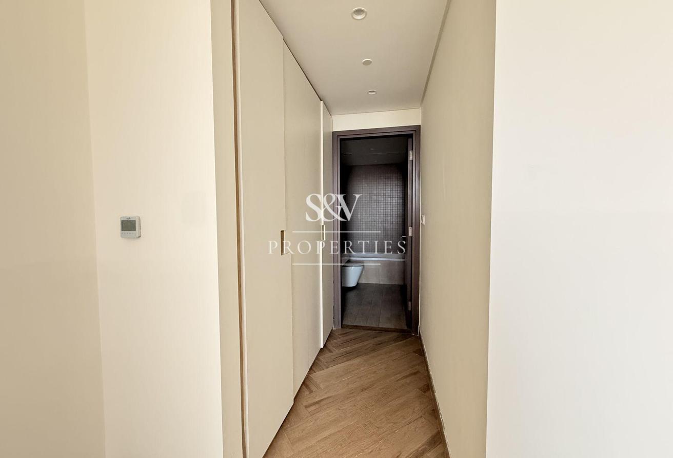 Metro Access | SPACIOUS 1BR | ICONIC CITY VIEW photo 8