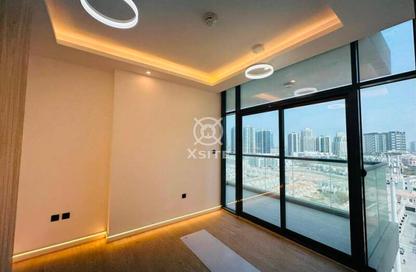 Apartment - 1 Bedroom - 2 Bathrooms for rent in Central Park Tower - District 12 - Jumeirah Village Circle - Dubai