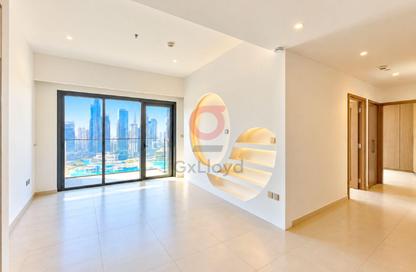 Apartment - 2 - 3 for rent in Burj Royale - Downtown Dubai - Dubai