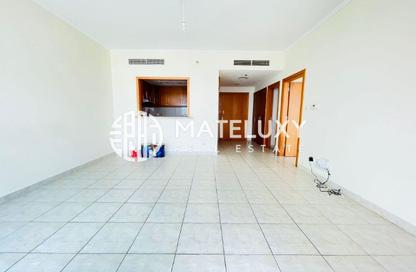Apartment - 1 - 1 for rent in The Links East Tower - The Links - The Views - Dubai