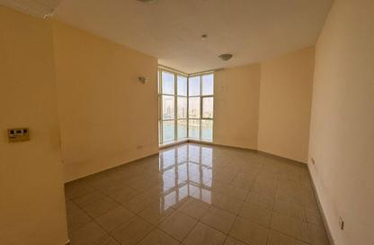 Apartment - 3 Bedrooms - 4 Bathrooms for rent in Al Fardan Centre - Al Majaz 3 - Al Majaz - Sharjah