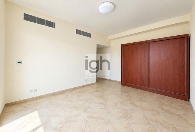 Elegant 3BR + Maid's Room | Vacant | Park View photo 2