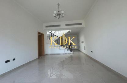 Villa - 5 Bedrooms - 6 Bathrooms for rent in Yellow Townhouses - District 12 - Jumeirah Village Circle - Dubai Villa - 5 Bedrooms - 6 Bathrooms for rent in Yellow Townhouses - District 12 - Jumeirah Village Circle - Dubai