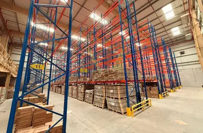 Warehouse - Studio - 4 Bathrooms for rent in Dubai South (Dubai World Central) - Dubai