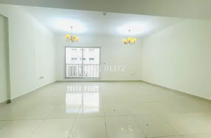 شقة - 2 غرف نوم - 3 حمامات للايجار في ادور - منطقة 11 - قرية جميرا الدائرية - دبي