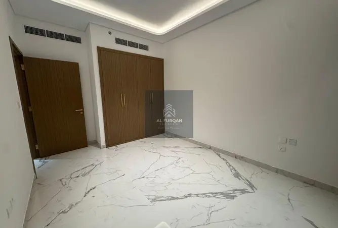 80262107 - Property Image 2