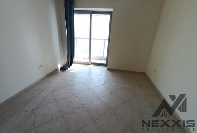 Spacious 1 BR – Marina & Sea View – High Floor photo 3