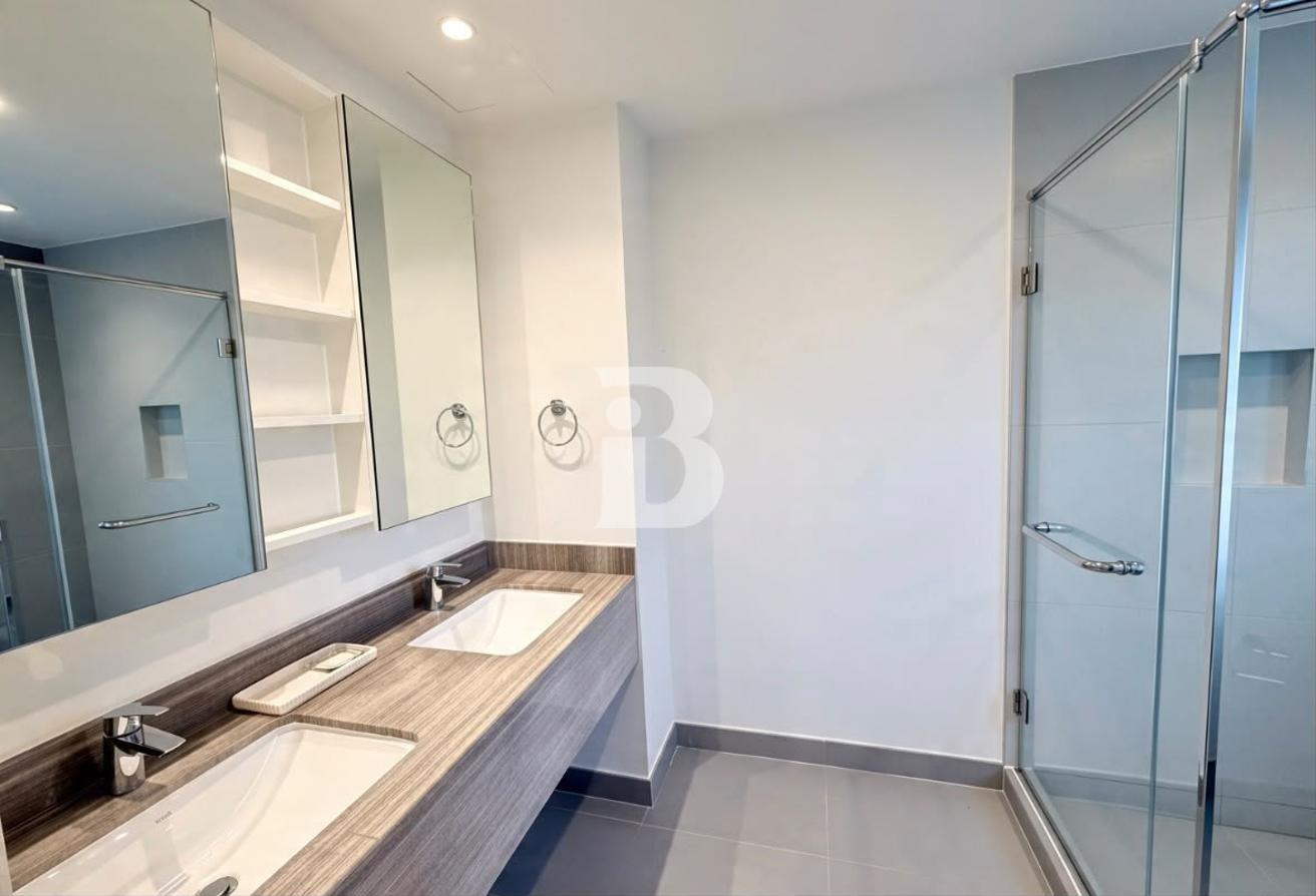 Single Row | Near to Park | Corner Unit photo 10