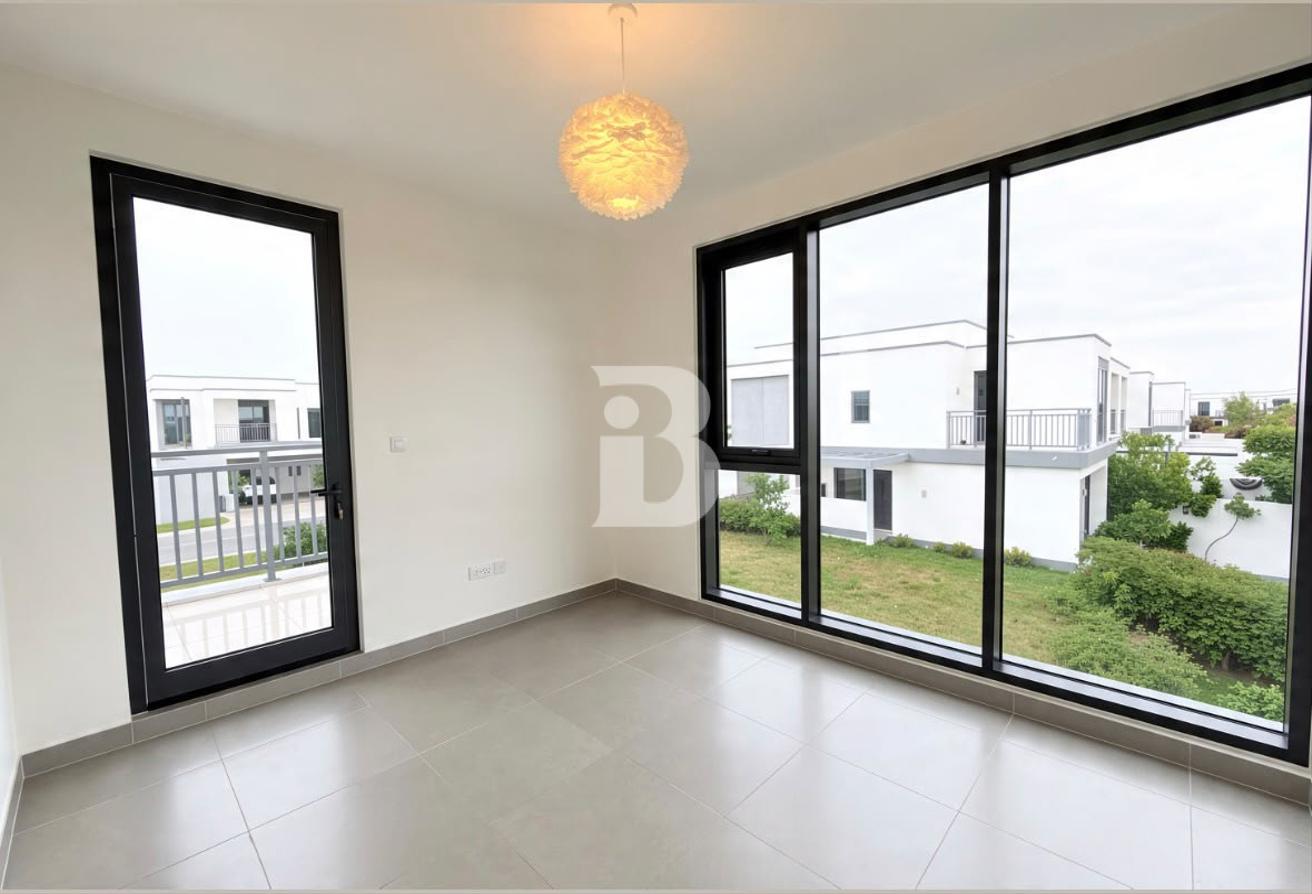 Single Row | Near to Park | Corner Unit photo 8