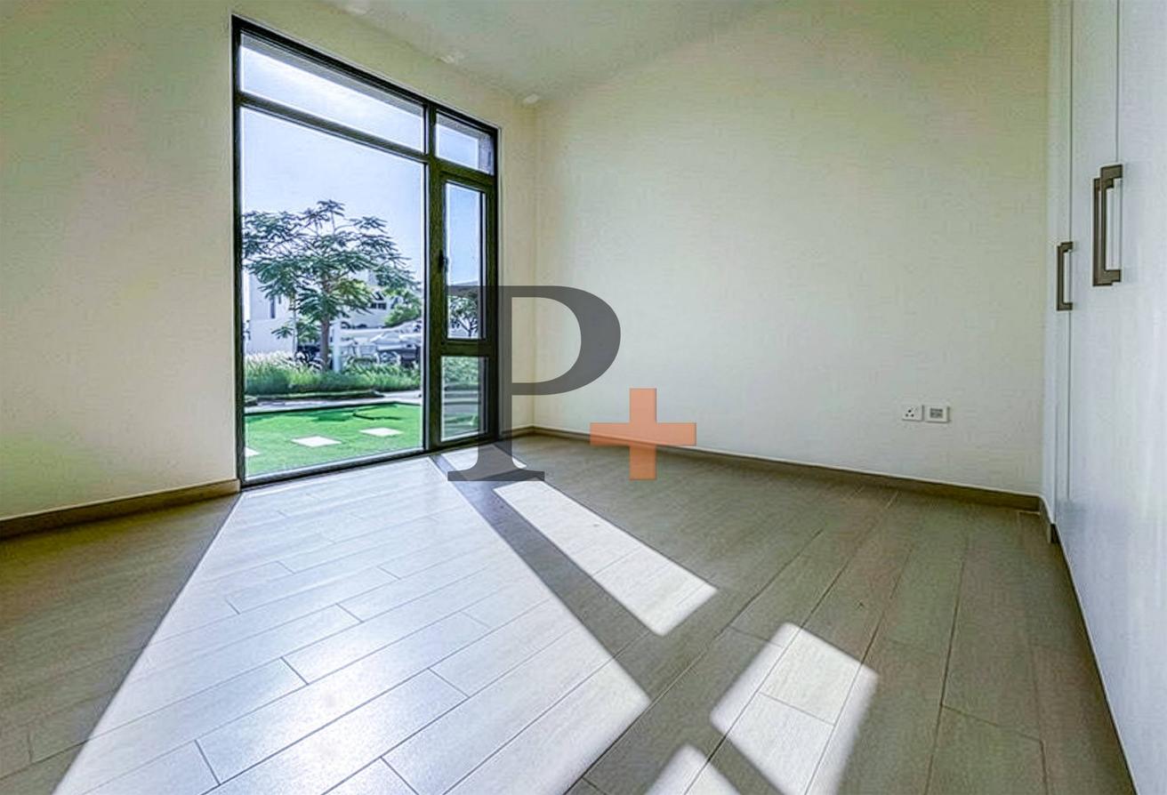 Standalone Villa | Single Row | Landscaped photo 13